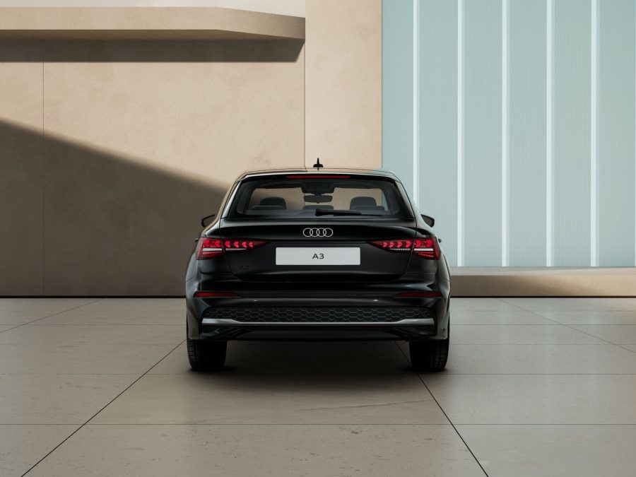 Renting Coches Audi A3 SportbackTFSi e 150kW S-Tronic Advanced Negro