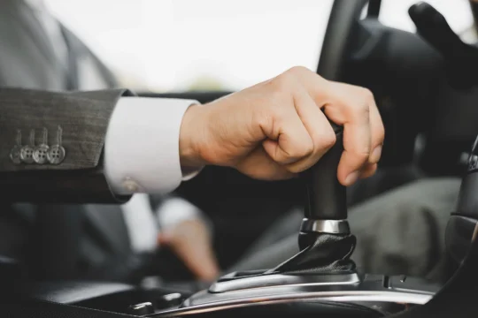 Cambiar de marcha correctamente: guía completa para una conducción eficiente y segura