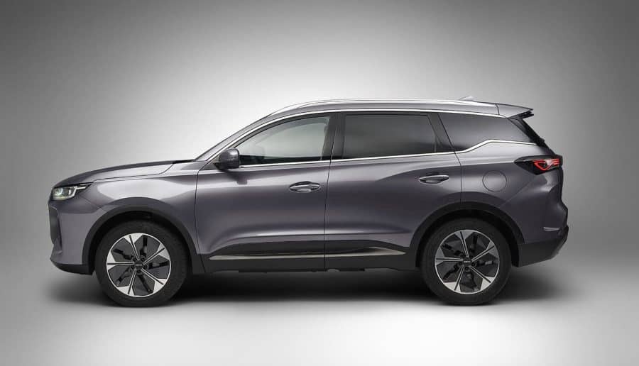 Renting Coches Ebro S7001.6 TGDI Luxury 7 DCT Gris, Blanco / Negro