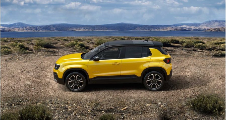 Renting Coches Jeep AvengerBEV Summit Amarillo Sun / Techo Negro, Rojo Ruby / Techo Negro, Blanco Snow / Techo Negro, Gris Stone / Techo Negro, Gris Granite / Techo Negro, Gris Storm / Techo Negro