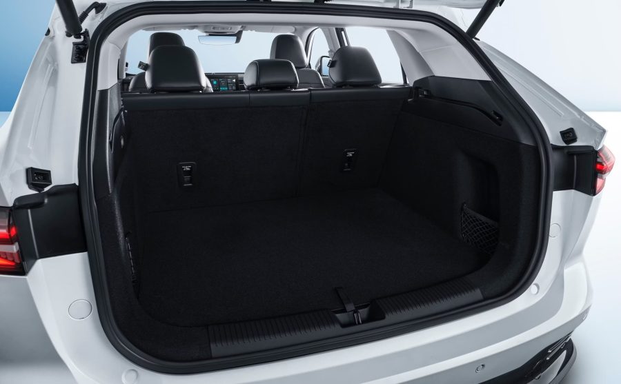 Renting Coches MG ZS1.5 Hybrid+ Comfort Blanco solido