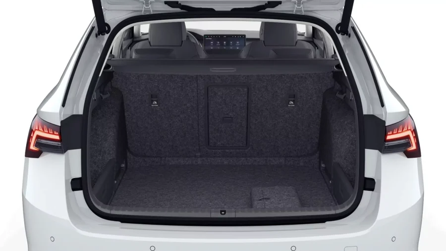 Renting Coches Skoda OCTAVIA Combi1.5 TSI DSG MHEV Selection Blanco luna, Gris Graphite, Plata Brillante