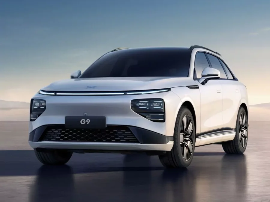Renting Coches Xpeng G9Standard Range RWD Arctic White