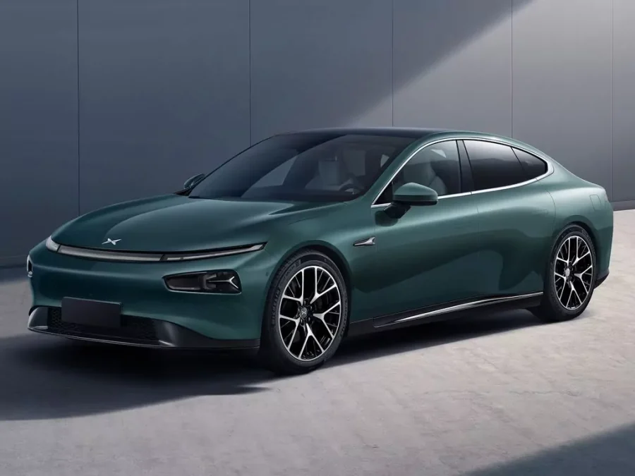 Renting Coches Xpeng P7Performance AWD Arctic White