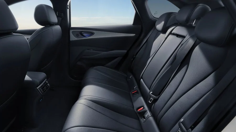 Renting Coches BYD SEAL 6 TOURINGDM-I Boost Polar White