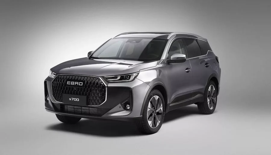 Renting Coches Ebro S7001.6 TGDI Luxury 7 DCT Gris, Blanco / Negro