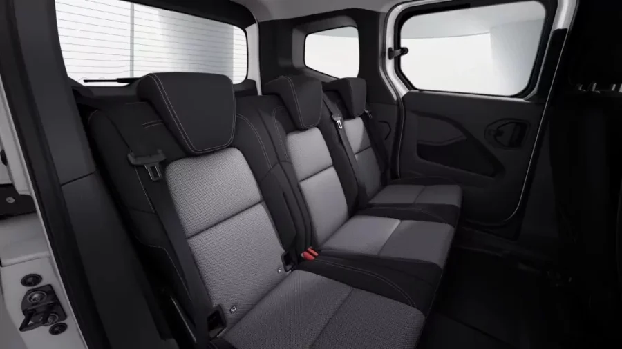 Renting Coches Mercedes Benz Citan Tourer110 CDI Base Blanco Ártico