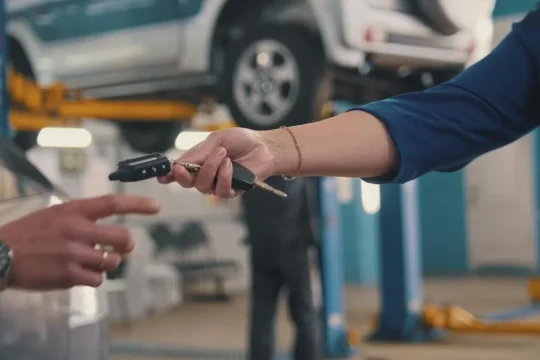 ¿Qué Incluye Realmente el Mantenimiento en un Contrato de Renting? Guía Completa