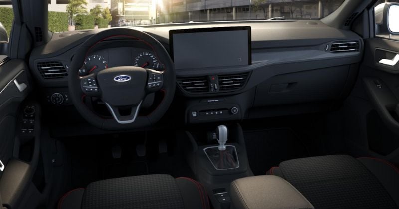 Renting Coches Ford Focus1.0T EcoBoost mHEV ST-Line Blanco, Rojo Race