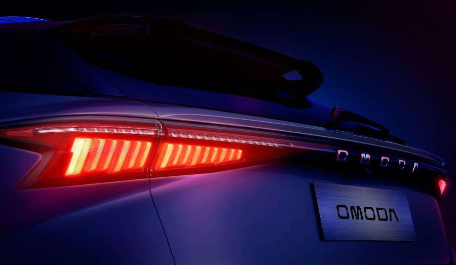 Renting Coches Omoda 51.6 TGDi Premium Blanco + Negro, Negro