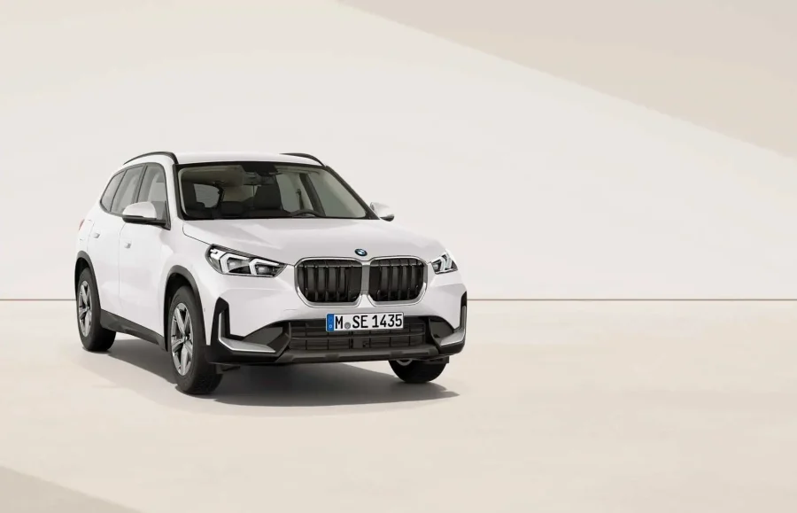Renting Coches BMW X1sDrive18d Premium Package Mineral White metalizado