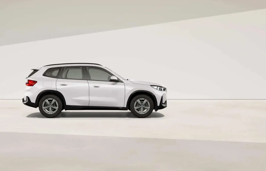 Renting Coches BMW X1sDrive18d Premium Package Mineral White metalizado