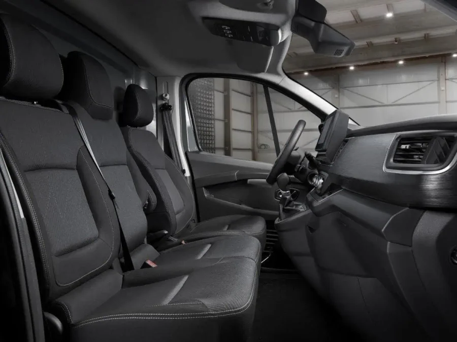 Renting Coches Nissan PrimastarFurgón 2.0 DCi L1 H1 Acenta Blanco Hielo Sólido