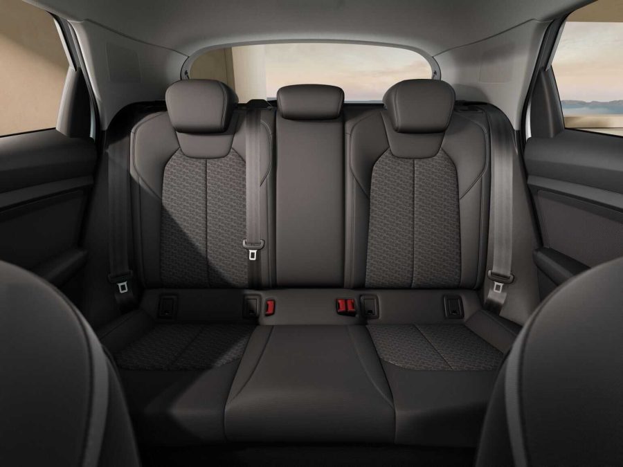 Renting Coches Audi A1Allstreet 30 TFSI 85kW S Tronic Blanco Glaciar, Gris Crono