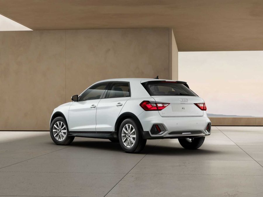Renting Coches Audi A1Allstreet 30 TFSI 85kW S Tronic Blanco Glaciar, Gris Crono