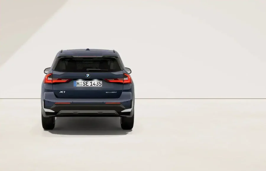 Renting Coches BMW X1sDrive 20d Night Dusk Blue, Mineral White