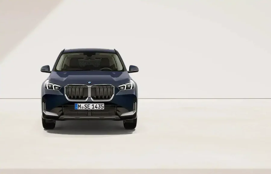 Renting Coches BMW X1sDrive 20d Night Dusk Blue, Mineral White