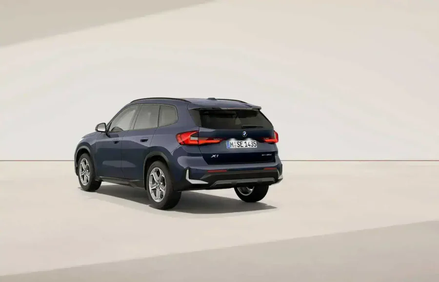 Renting Coches BMW X1sDrive 20d Night Dusk Blue, Mineral White