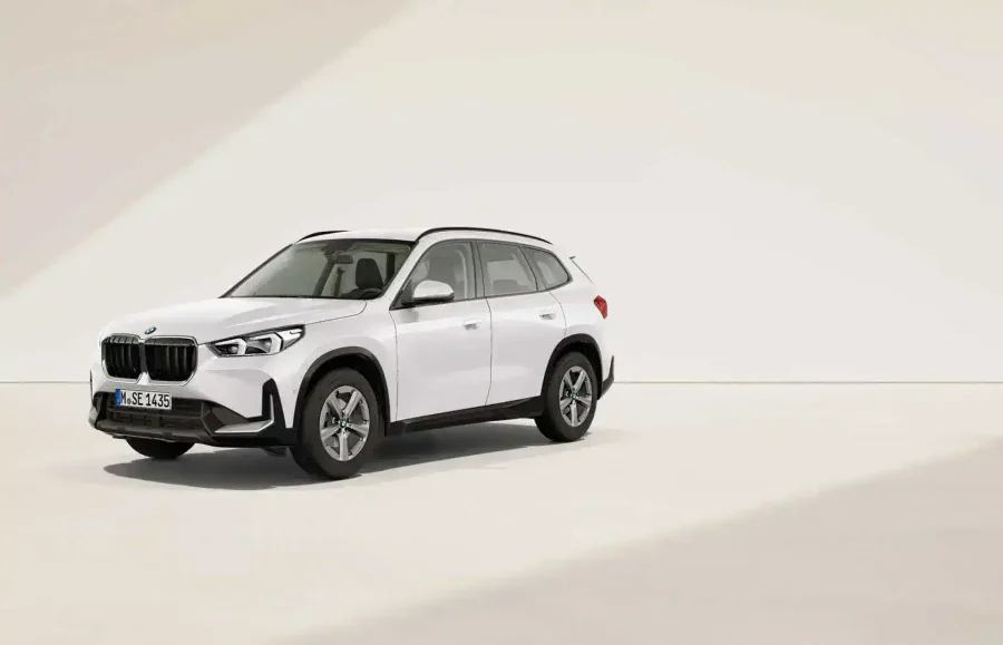 Renting Coches BMW X1sDrive18d Premium Package Mineral White metalizado