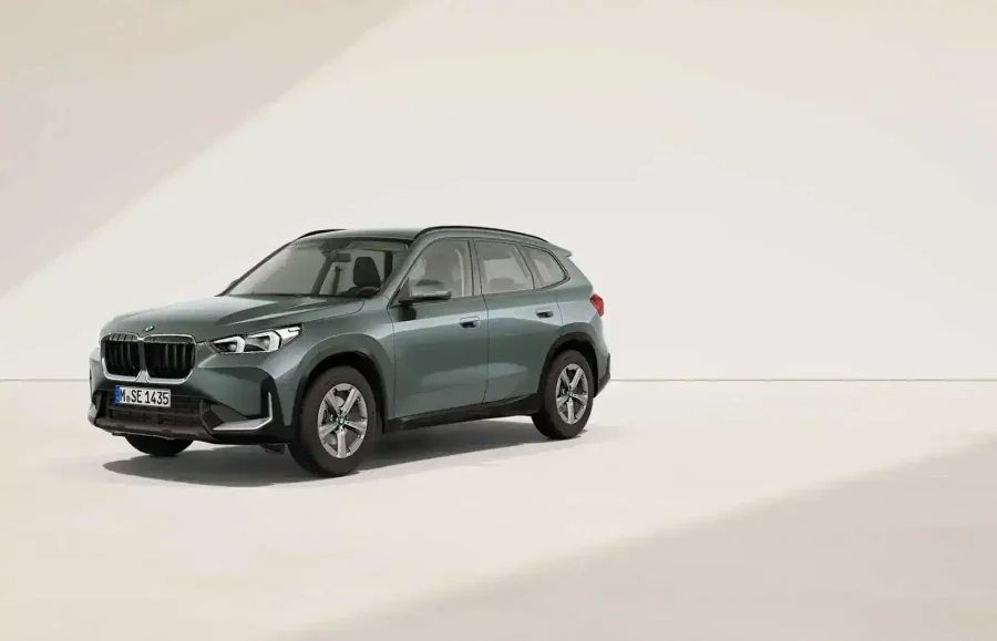 Renting Coches BMW X1xDrive20d Premium Package Cape York Green metalizado