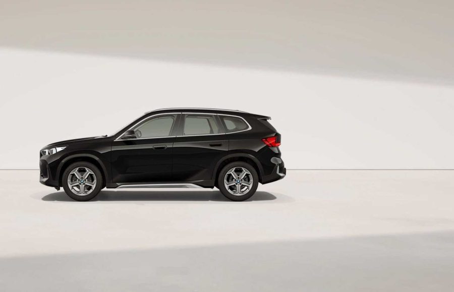Renting Coches BMW X1sDrive 20d Black Saphire