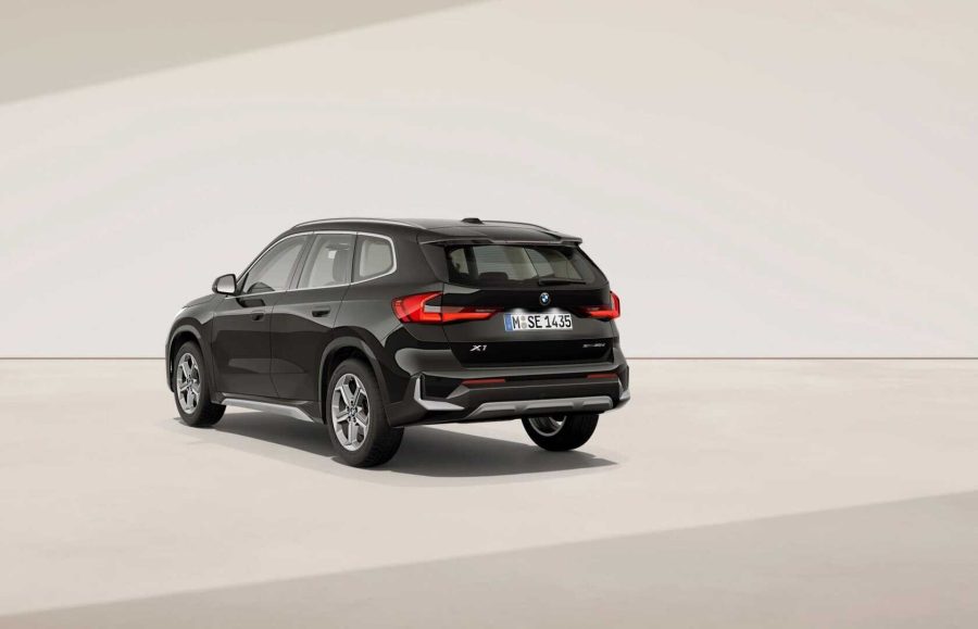 Renting Coches BMW X1sDrive 20d Black Saphire