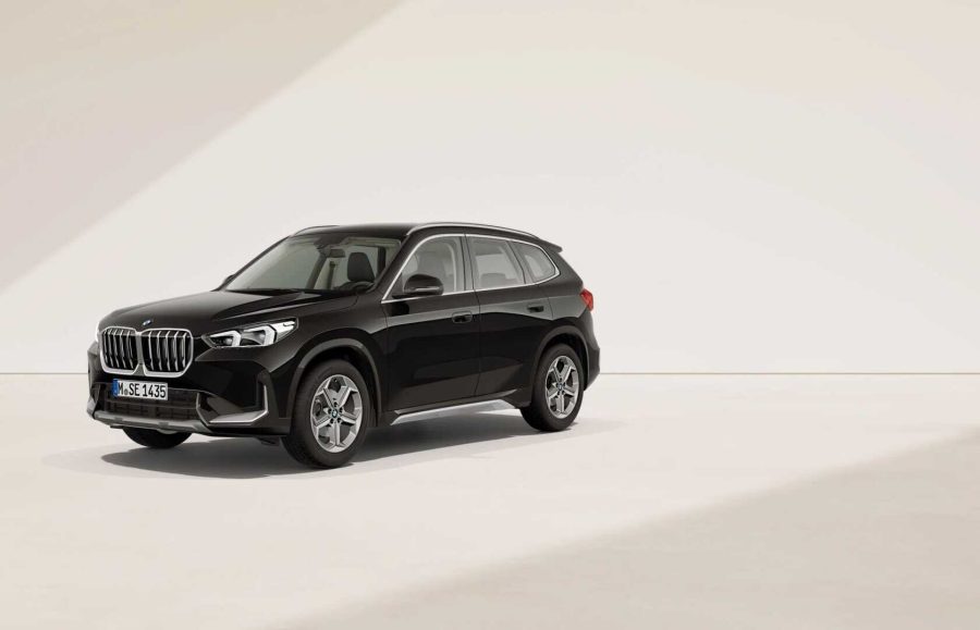 Renting Coches BMW X1sDrive 20d Black Saphire