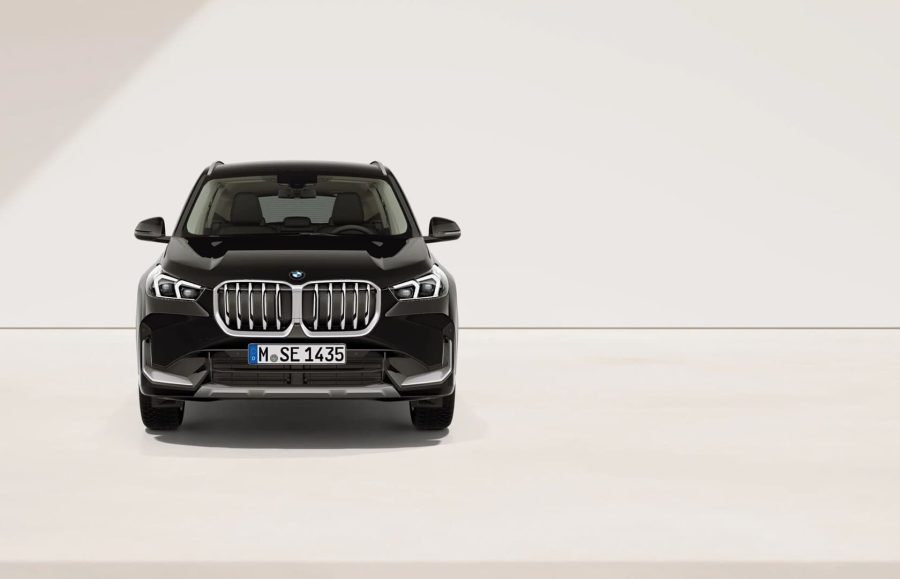 Renting Coches BMW X1sDrive 20d Black Saphire