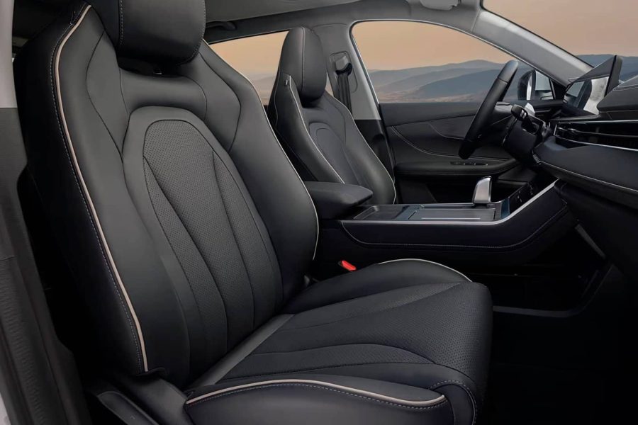 Renting Coches Ebro S4001.5 DHE HEV Excellence CVT Blanco Khaki, Gris Phantom