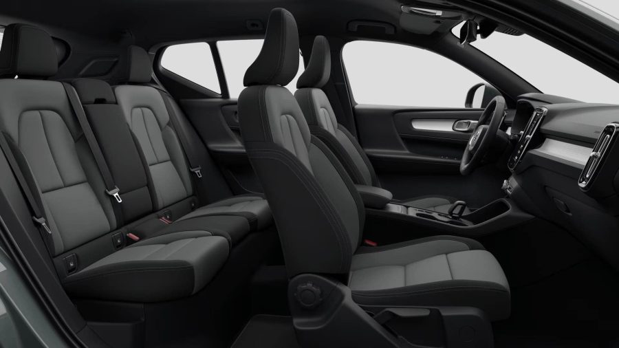 Renting Coches Volvo XC402.0 B3 G Core Auto Forest Lake