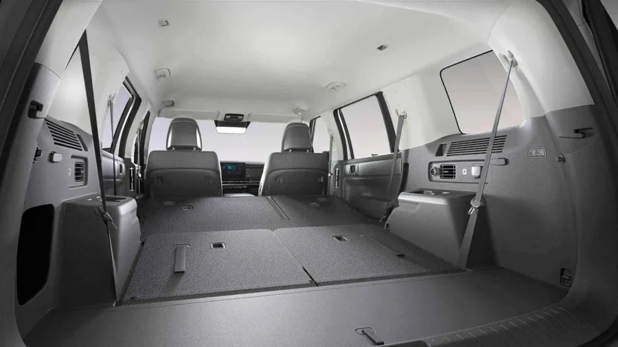 Renting Coches Hyundai Santa Fe1.6T PHEV 4X4 AT Maxx White Cream