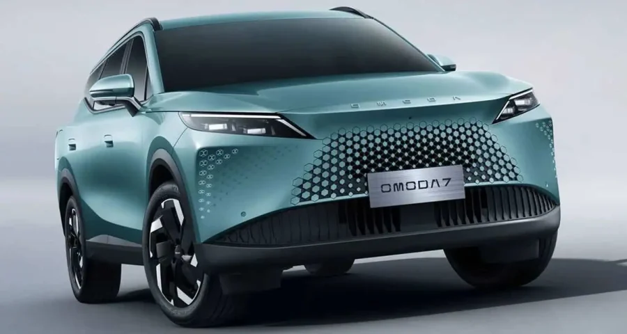 Renting Coches Omoda 71.5T PHEV Premium Verde Wave, Plata Moonlight, Negro Opalo, Blanco Perlado