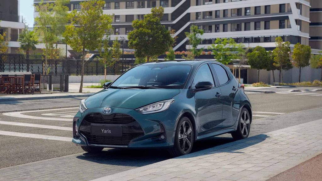 renting toyota yaris