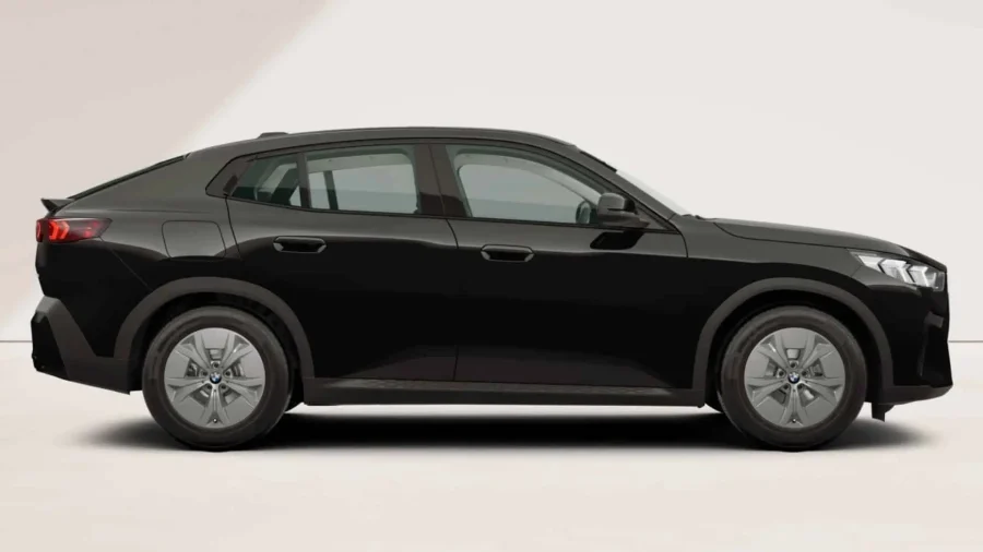 Renting Coches BMW iX2eDrive20 Black Solid