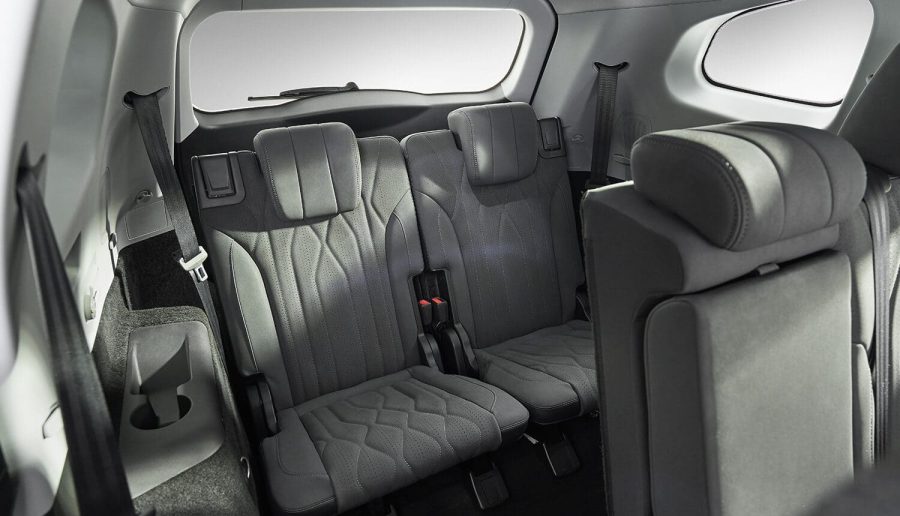 Renting Coches Ebro S8001.5 TGDI PHEV Luxury E-CVT Blanco Khaki, Gris Bambu