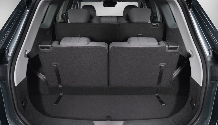 Renting Coches Ebro S8001.5 TGDI PHEV Luxury E-CVT Blanco Khaki, Gris Bambu