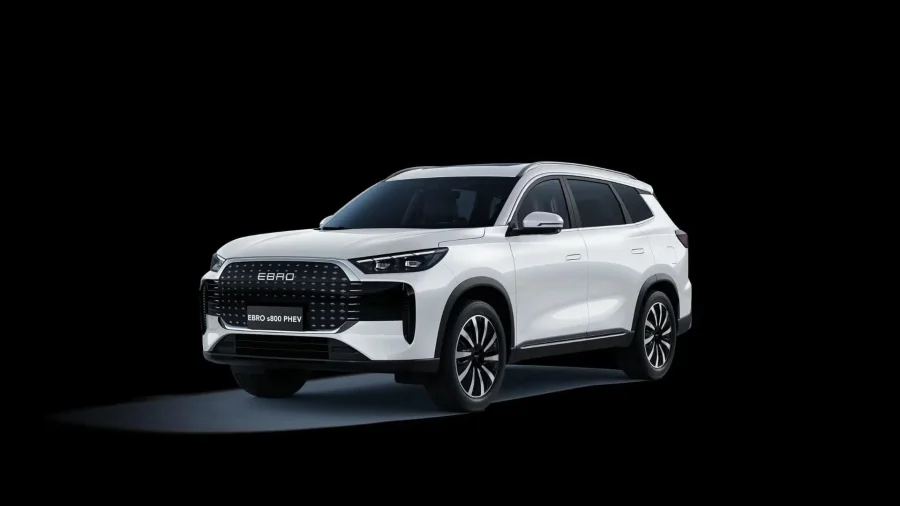 Renting Coches Ebro S8001.5 TGDI PHEV Luxury E-CVT Blanco Khaki, Gris Bambu