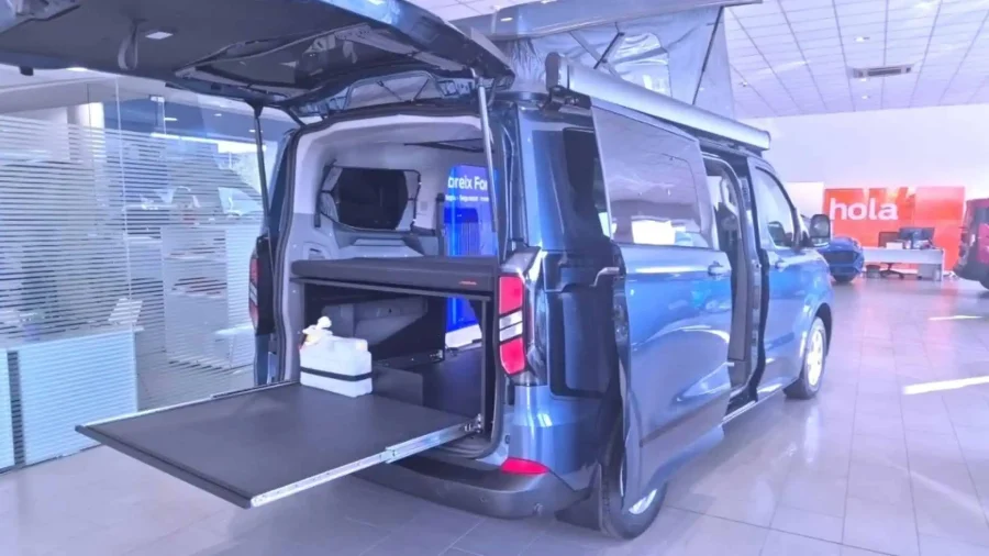 Renting Coches Ford TransitCustom Kombi 2.0 EcoBlue 320 L1 Trend CAMPERIZADA Magnetic