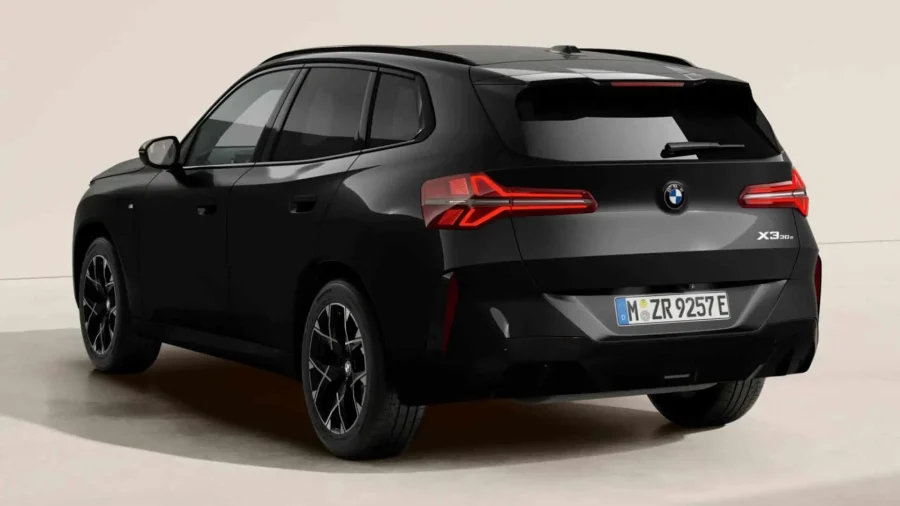 Renting Coches BMW X330e xDrive M Sport Black Sapphire, Arctic Race Blue