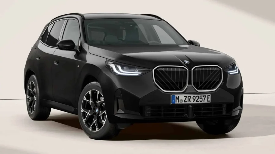 Renting Coches BMW X330e xDrive M Sport Black Sapphire, Arctic Race Blue