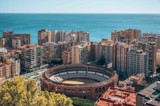 Renting coches en Málaga: la mejor opción para turismo y buen tiempo