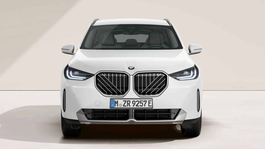 Renting Coches BMW X330e xDrive Alpine White