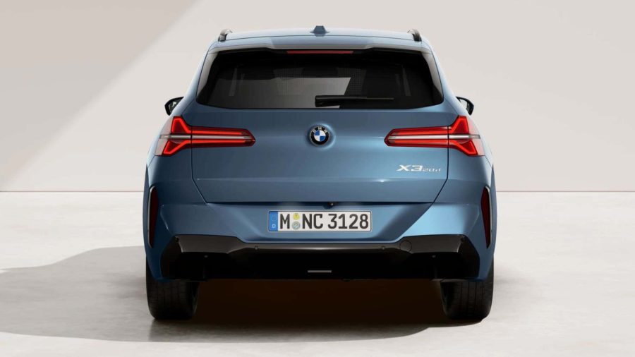 Renting Coches BMW X320d xDrive M Sport Arctic Race Blue, Black Sapphire